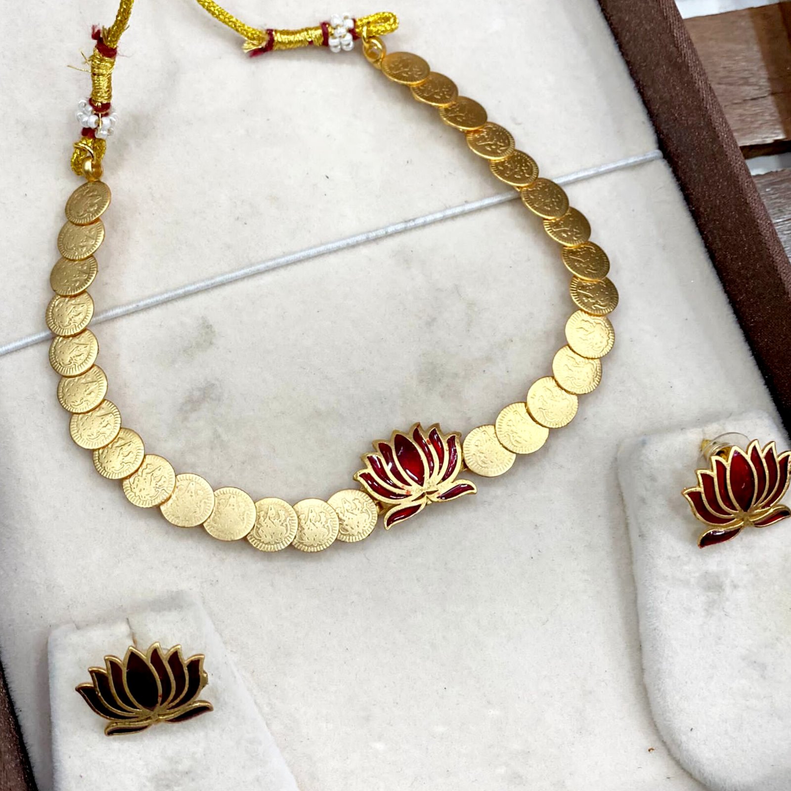 Maroon Lotus Necklace set - Image 2